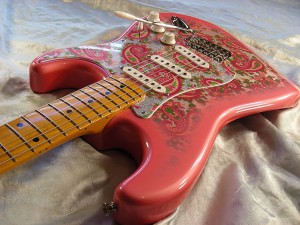 big-fender-strat-paisleydscn0287.jpg